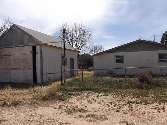 4th image of 614 N Patagonia Ave