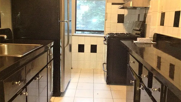 Rented by Nooklyn NYC LLC | media 22