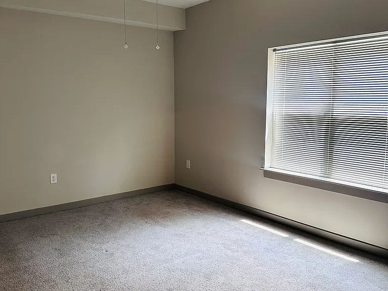 782 Riverfront Pkwy #101 — Photo 11