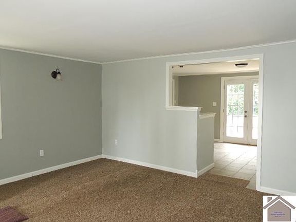3rd image of 213 Central Ave