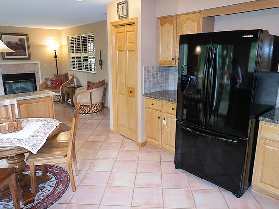 5th image of 3026 Meadow Brook Dr