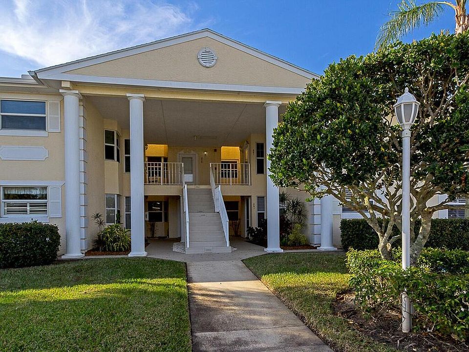 1st image of 471 Grove Isle Cir #471