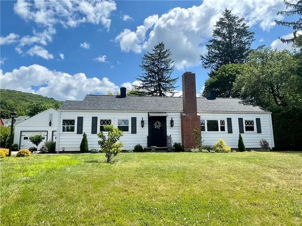 2 Parkway Ln, Bradford, PA 16701