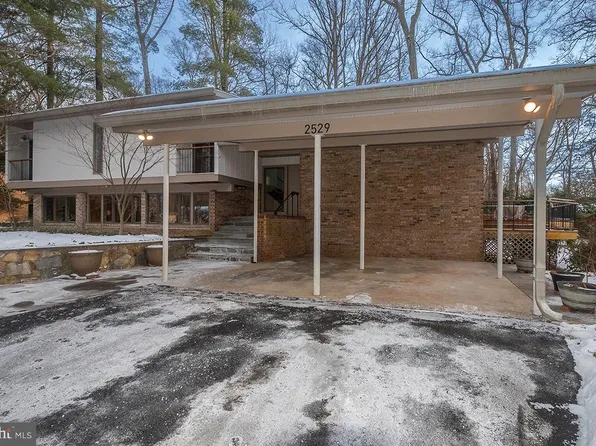 2529 Trophy Ln, Reston, VA 20191