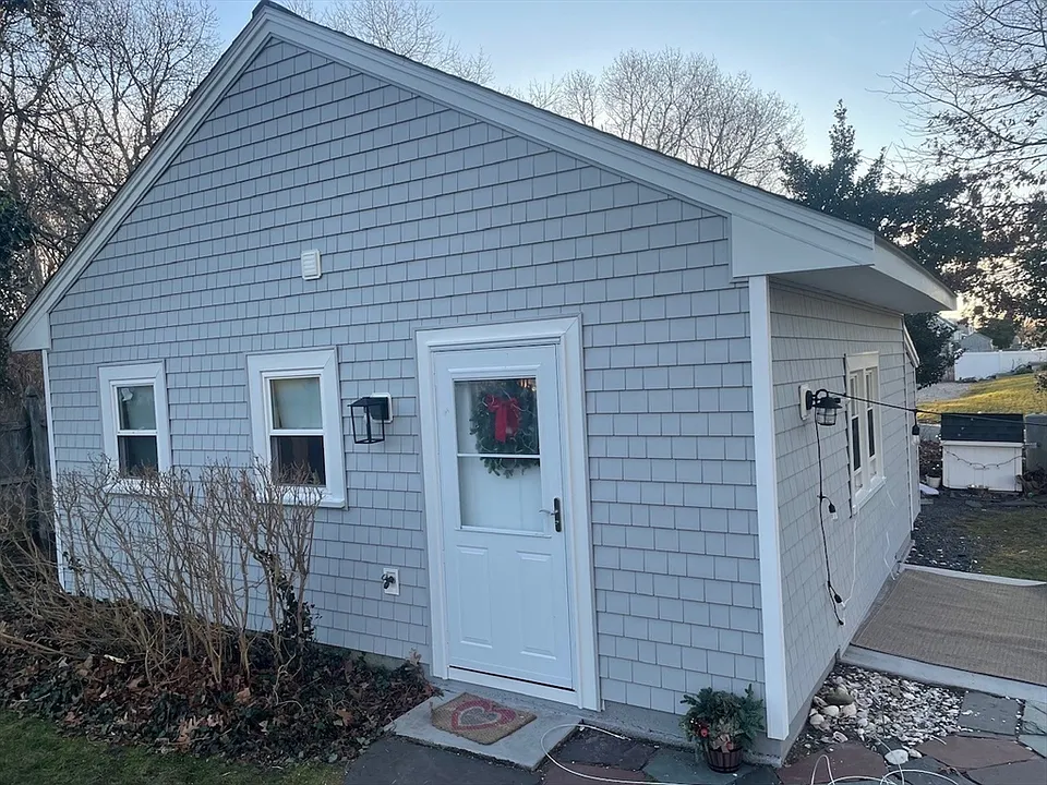 169 Seaview Ave