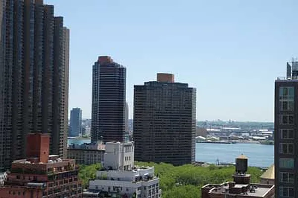 Rented by Buchbinder & Warren | media 35