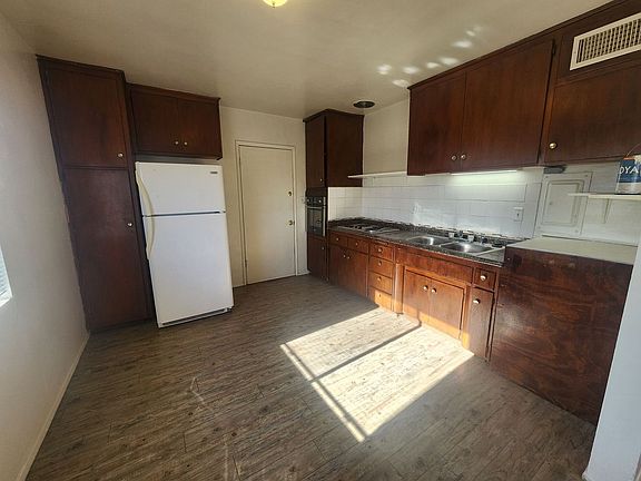 3rd image of 6212 Abronia Ave #29