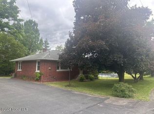 9 Arbor Dr, Troy, NY 12180