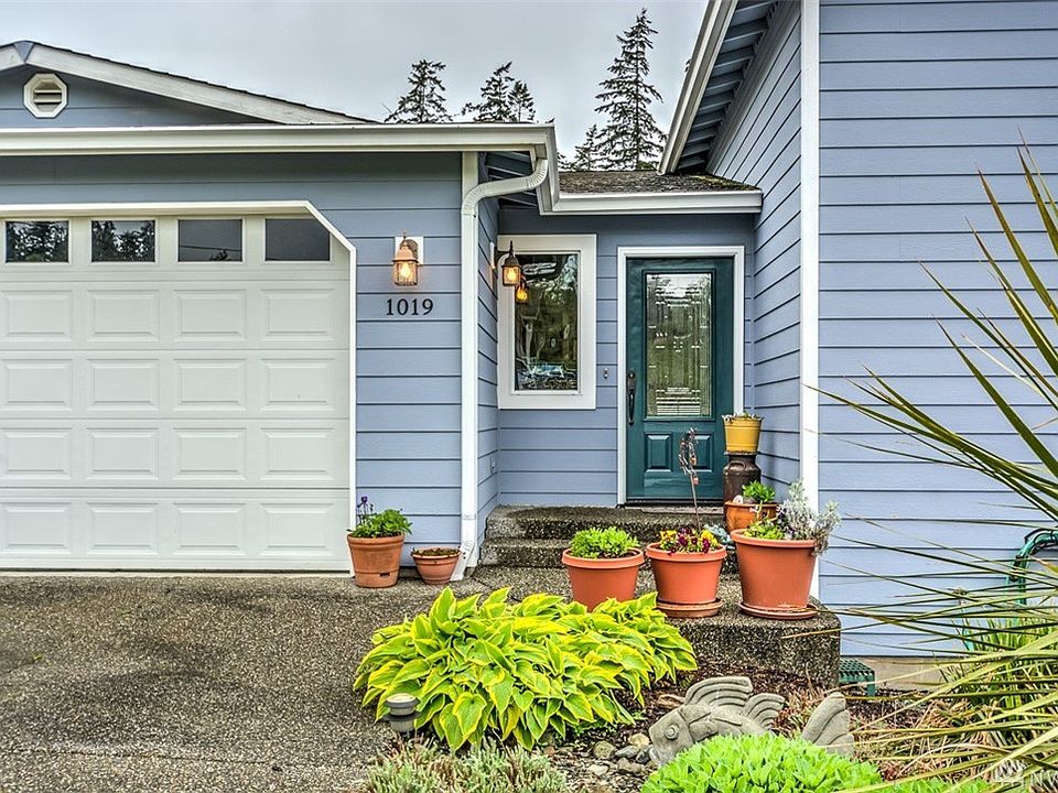 1st image of 1019 Rocky Point Dr