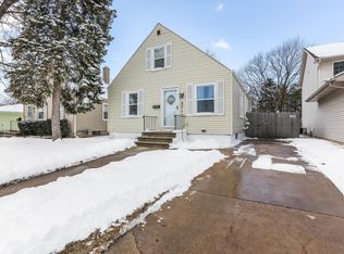 2710 25th Ave, Kenosha, WI 53140