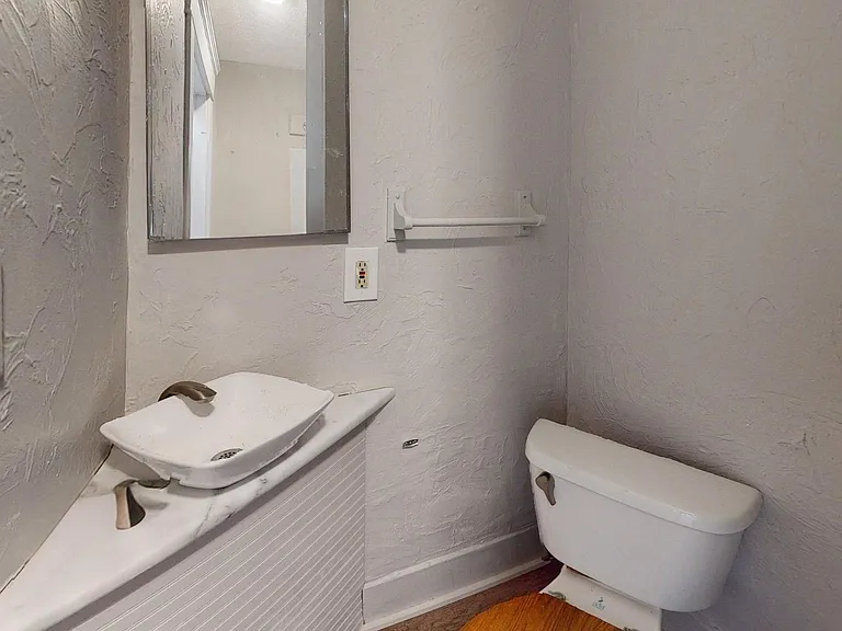1141 McKinley Ave — Photo 11