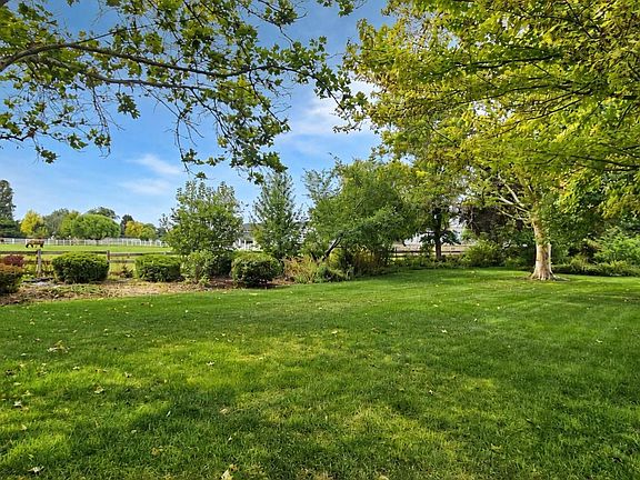5th image of 3652 W Meander Ct