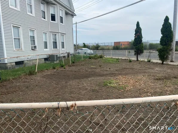 520 Seaview Avenue, Bridgeport, CT 06607