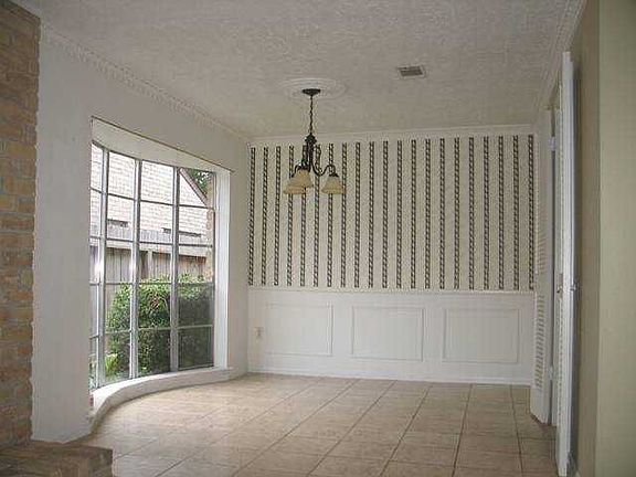 5th image of 2223 Holly Knoll St