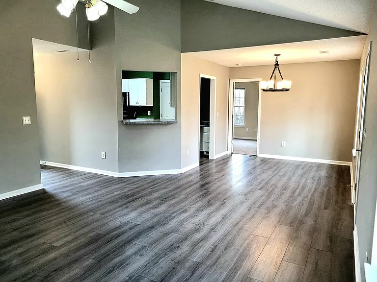 113 Tall Willow Dr — Photo 4