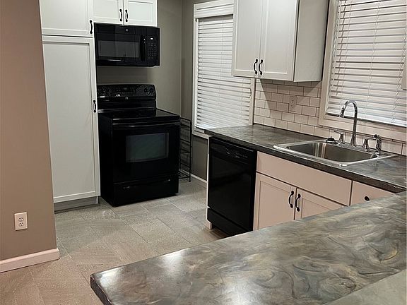 2nd image of 6070 Maplecliff Dr