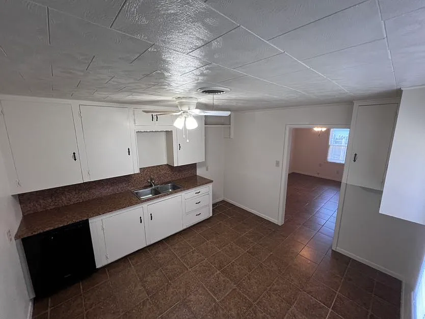 3 bed, 1368 sqft, $1,625 — Photo 3