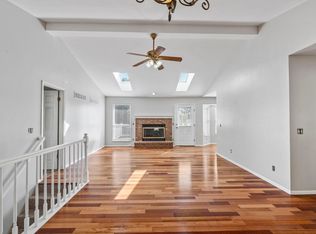 40 Millstone Ct, Saint Charles, MO