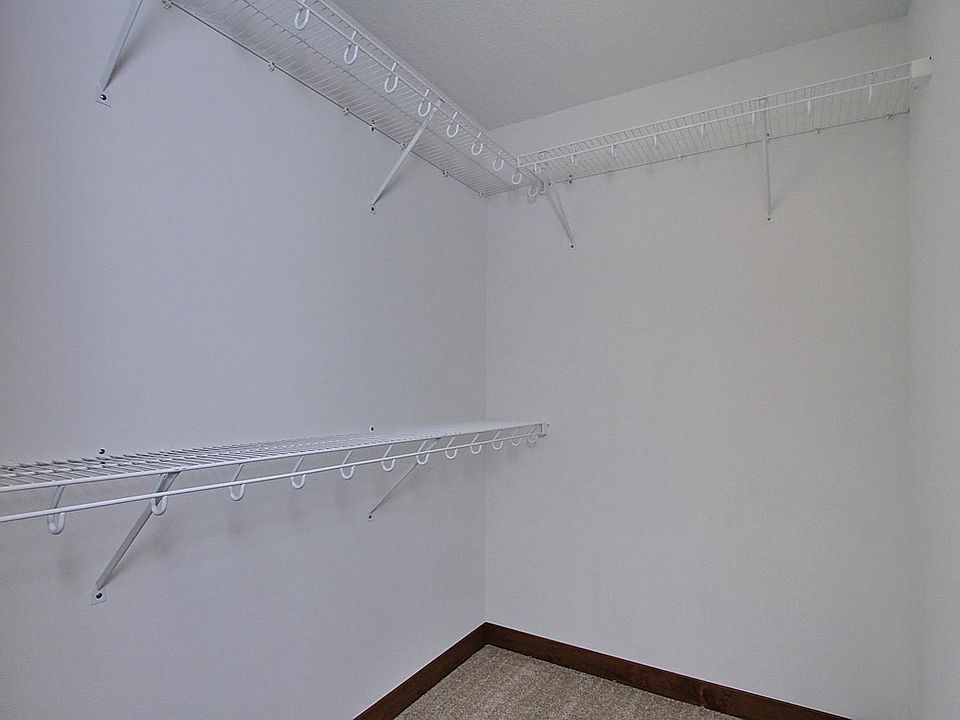 1st image of 930 Stinocher St #1