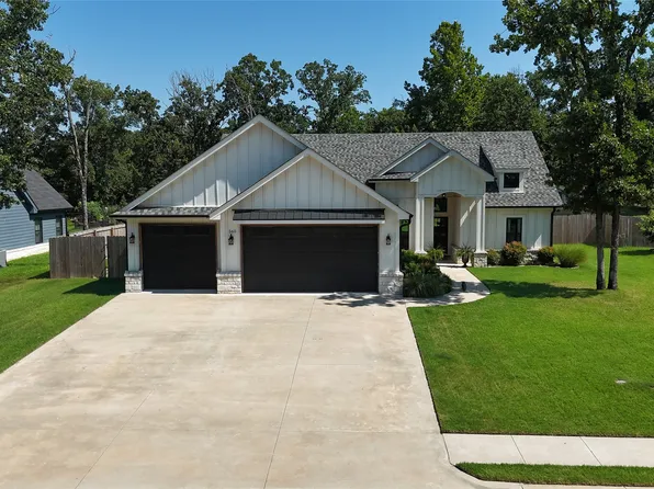 565 Kim St, Tahlequah, OK 74464