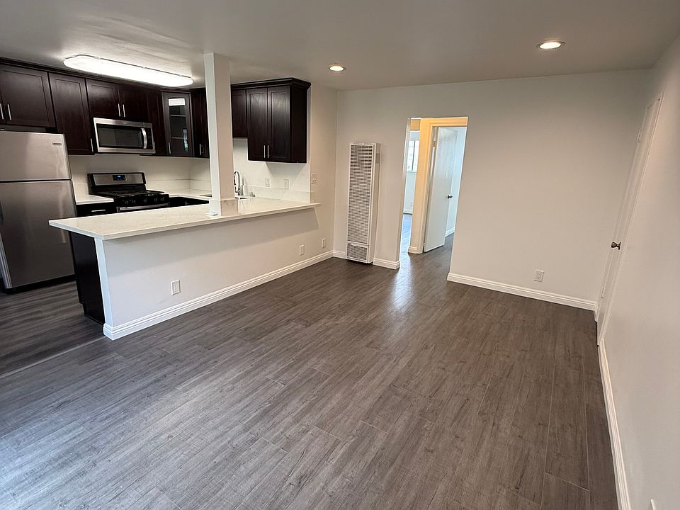 1st image of 1305 N Garfield Ave #16