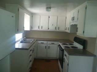 921 McNatt Ave, Aurora, MO 65605