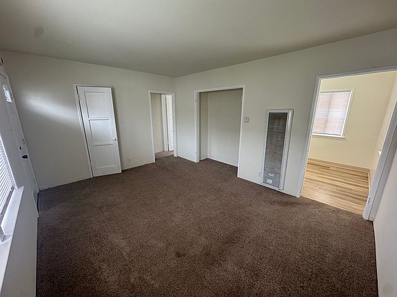 4th image of 112 La Verne Ave #6