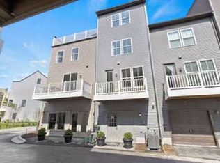 5923 Northwest Dr, Hyattsville, MD 20782