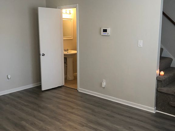 3rd image of 6236 Geneva Way #A