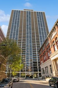 1560 N Sandburg Ter APT 501J, Chicago, IL, 60610