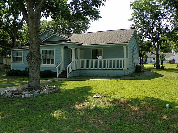 3rd image of 3306 Fairchild Ave