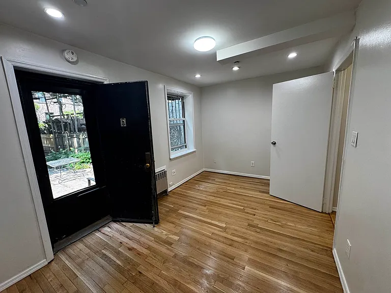 224 Cumberland St #1 — Photo 3