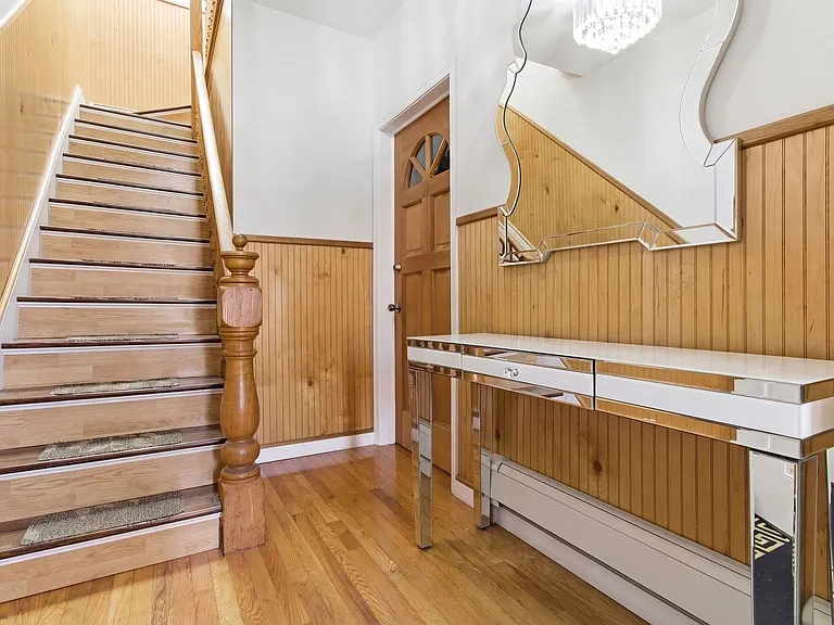 470 Mallory Ave #2 — Photo 14