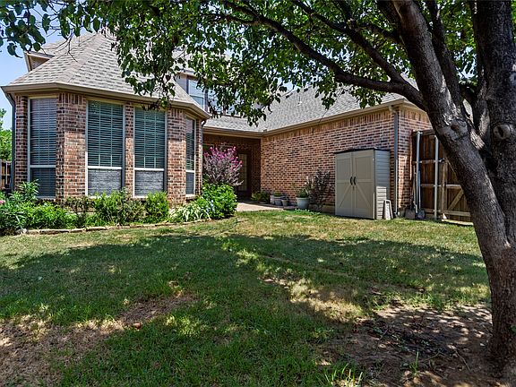 2nd image of 2116 Ironside Dr