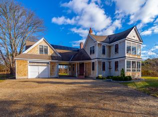 24 Peacegate Way, Tisbury, MA 02568