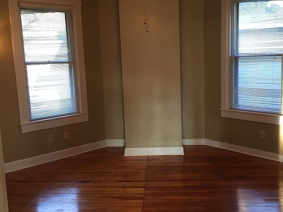 4th image of 524 E 11th St APT 3