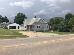 705 C Ave, Vinton, IA 52349