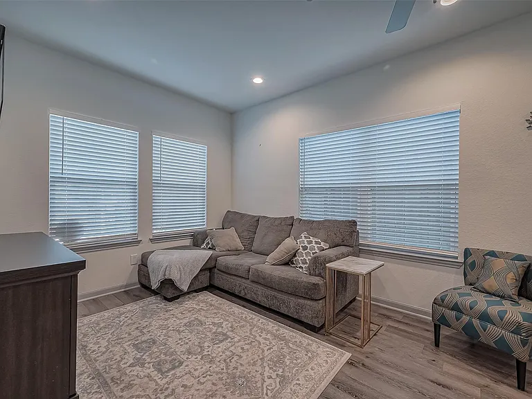 3540 Rebecca St — Photo 5