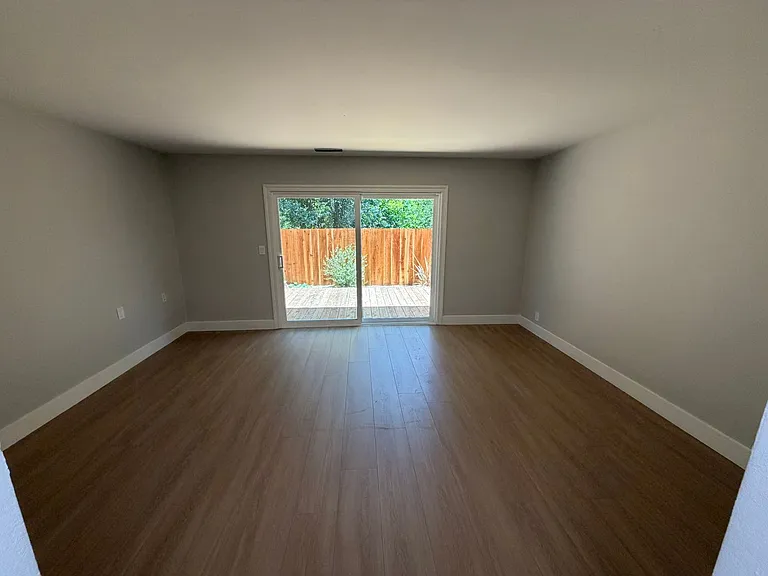 2083 Donald Dr — Photo 8