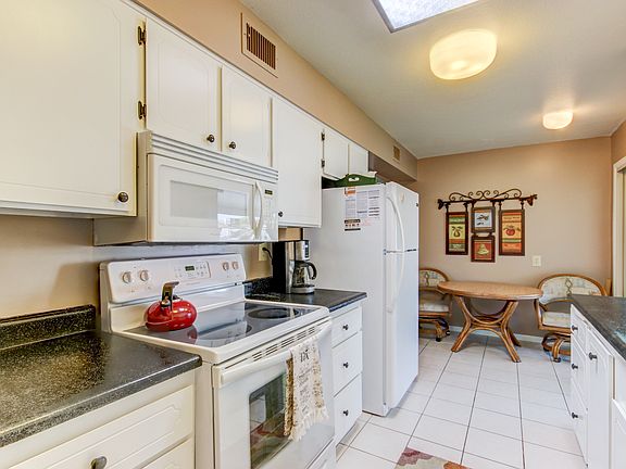 3rd image of 17677 N Del Webb Blvd