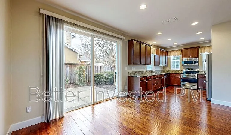 1969 Northfield Dr — Photo 3