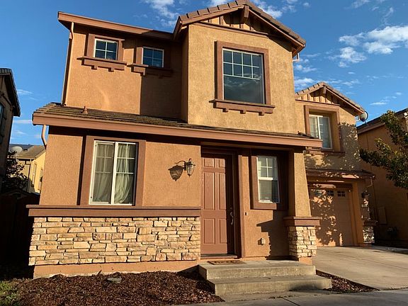 2nd image of 51 Sheen Ct