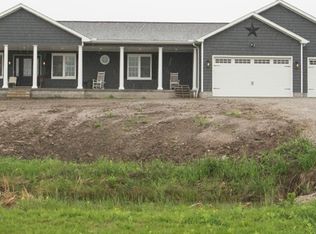 12818 Smith Rd, Wellington, OH 44090