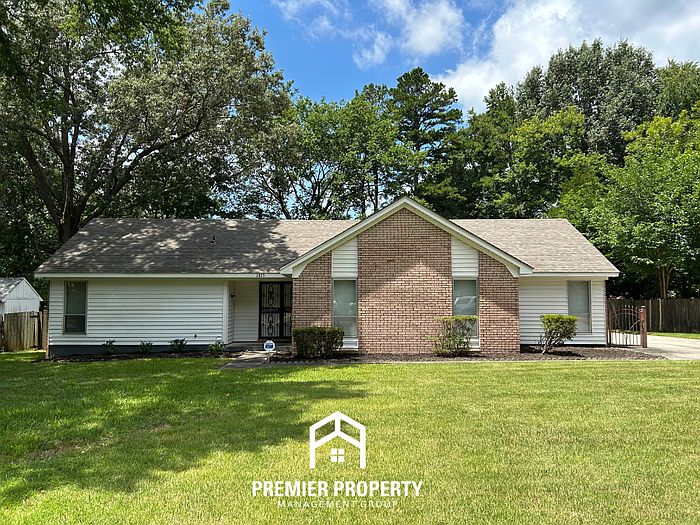 1st image of 3815 Clubview Dr