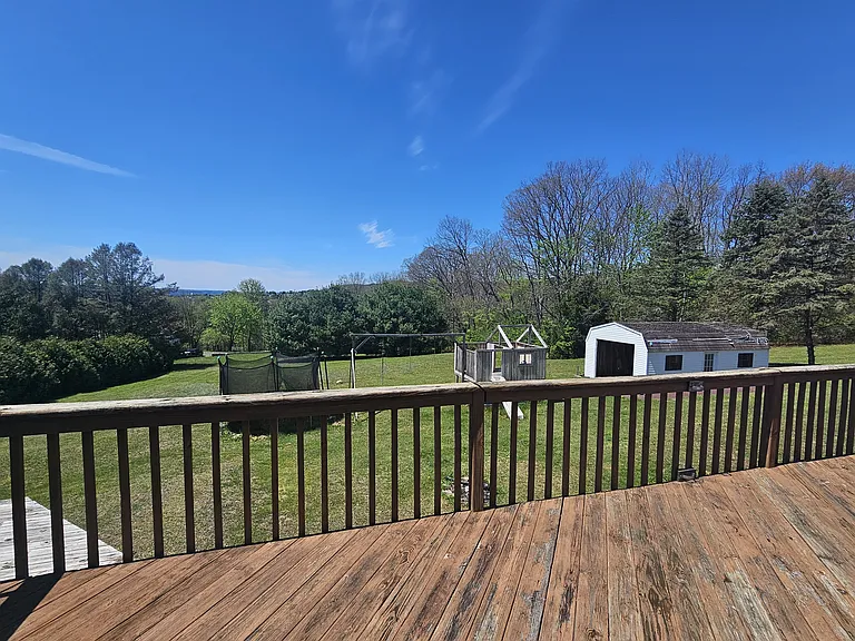 224 Laurel Dr — Photo 24