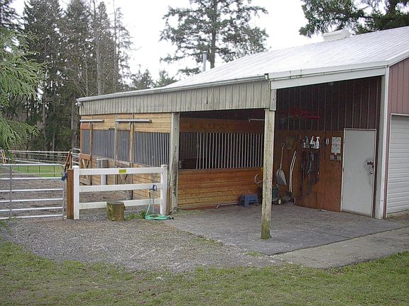Stalls and Cross Ties