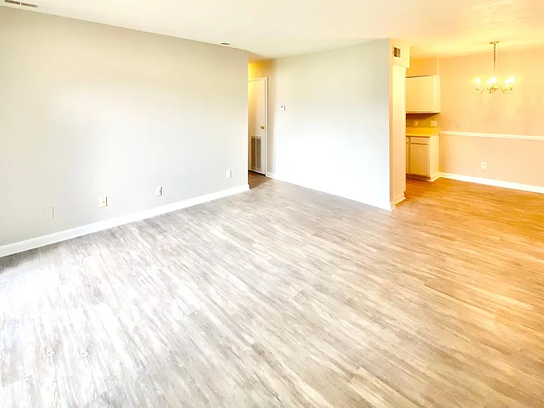 112 Menlo Dr #1 — Photo 4
