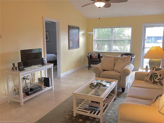 3rd image of 6310 Matanzas Dr