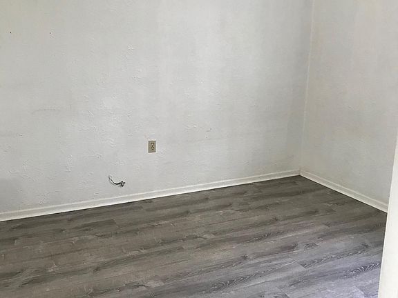 3rd image of 102 E 14th Ave #2