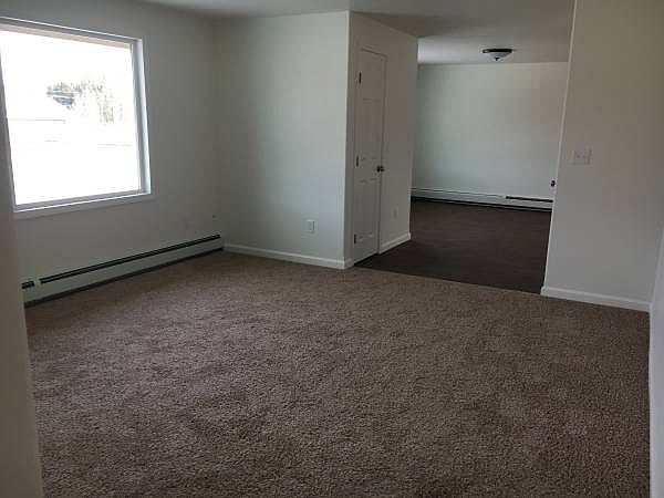 1st image of 4083 Iris Ln